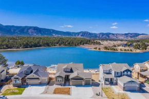 Large Brand-New Home Close to Lake & Mountains